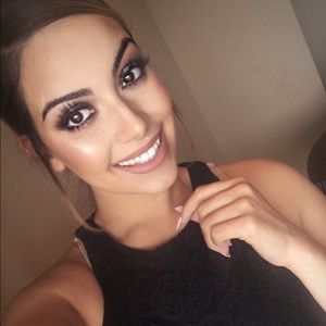 Meet your Posher, Priscilla